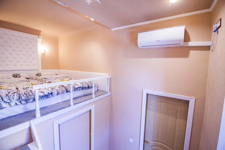 Apartment In The Heart Of Kiew Exterior foto